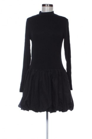 Sukienka Fisherfield, Rozmiar M, Kolor Czarny, Cena 142,56 zł