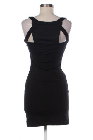 Рокля Guess, Размер XS, Цвят Черен, Цена 244,63 лв.