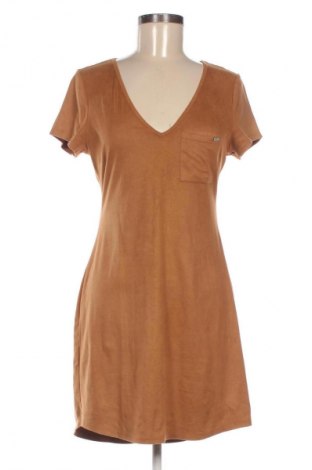 Рокля Guess, Размер S, Цвят Кафяв, Цена 96,14 лв.