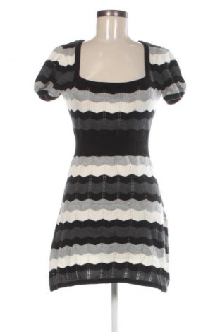 Rochie H&M, Mărime M, Culoare Multicolor, Preț 42,99 Lei