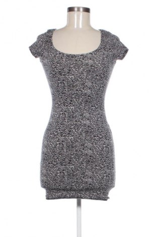 Rochie H&M, Mărime XS, Culoare Multicolor, Preț 102,70 Lei