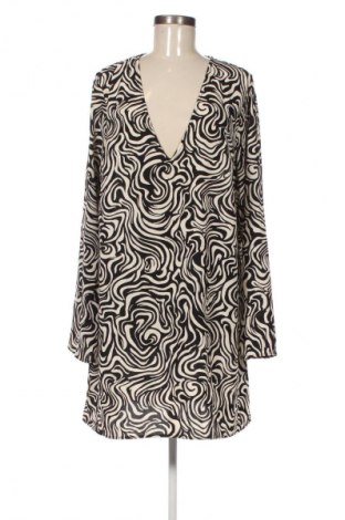 Kleid H&M, Größe XL, Farbe Mehrfarbig, Preis 12,99 €