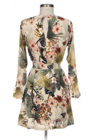 Рокля H&M, Размер M, Цвят Многоцветен, Цена 39,00 лв.