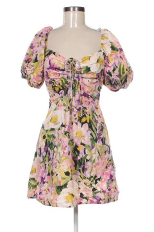 Рокля H&M, Размер M, Цвят Многоцветен, Цена 62,71 лв.