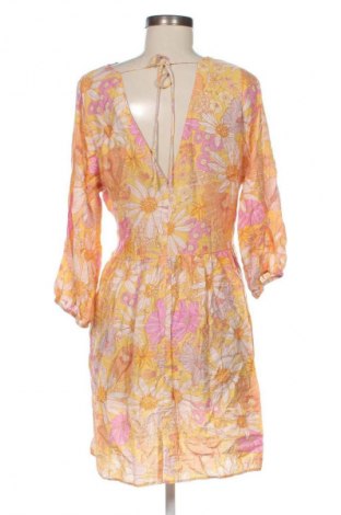 Рокля H&M, Размер S, Цвят Многоцветен, Цена 54,41 лв.