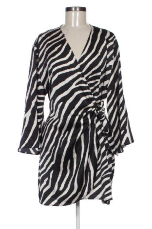 Рокля H&M, Размер M, Цвят Многоцветен, Цена 39,10 лв.