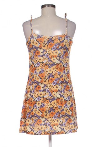 Рокля H&M, Размер L, Цвят Многоцветен, Цена 39,00 лв.
