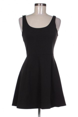 Рокля H&M Divided, Размер M, Цвят Черен, Цена 39,00 лв.