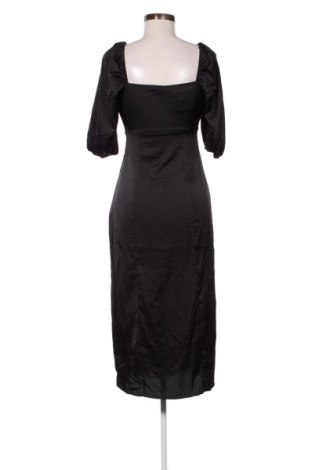 Рокля H&M Divided, Размер M, Цвят Черен, Цена 39,14 лв.