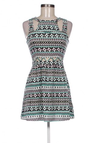 Рокля H&M Divided, Размер M, Цвят Многоцветен, Цена 39,03 лв.