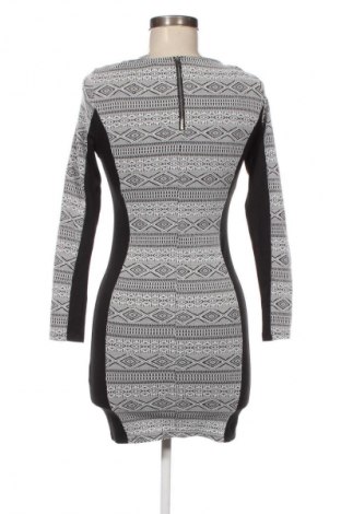 Рокля H&M Divided, Размер XS, Цвят Многоцветен, Цена 10,99 лв.