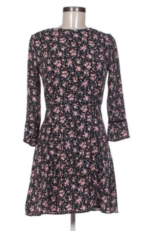 Рокля H&M Divided, Размер S, Цвят Многоцветен, Цена 39,00 лв.