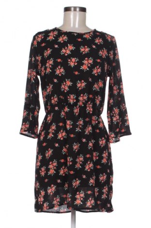 Рокля H&M Divided, Размер M, Цвят Многоцветен, Цена 39,00 лв.