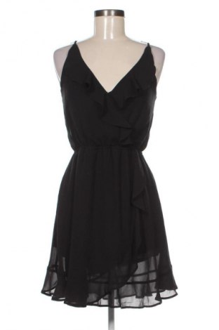 Рокля H&M Divided, Размер M, Цвят Черен, Цена 72,34 лв.