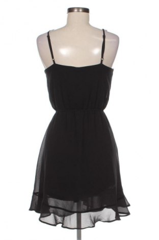 Рокля H&M Divided, Размер M, Цвят Черен, Цена 72,34 лв.