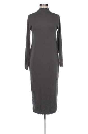 Рокля H&M Mama, Размер L, Цвят Сив, Цена 39,00 лв.