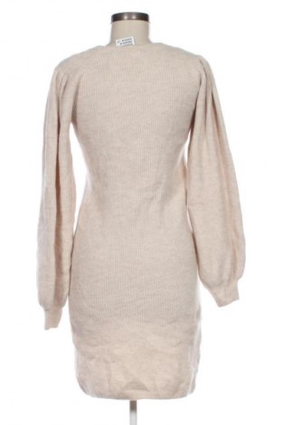 Рокля H&M Mama, Размер S, Цвят Бежов, Цена 40,99 лв.