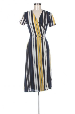 Рокля House, Размер M, Цвят Многоцветен, Цена 42,94 лв.