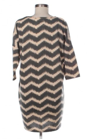 Рокля Ichi, Размер S, Цвят Многоцветен, Цена 47,88 лв.