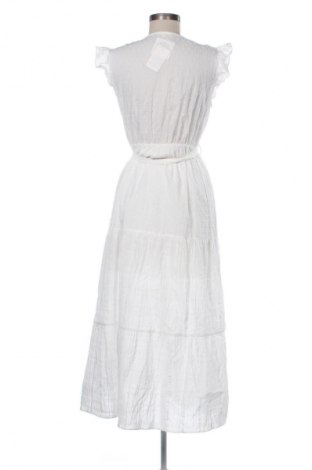 Ruha Kilky, Méret M, Szín Fehér, Ár 14 630 Ft