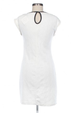 Рокля Last Girl, Размер M, Цвят Бял, Цена 39,00 лв.