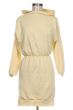 Ruha Magmac, Méret M, Szín Sárga, Ár 7 830 Ft