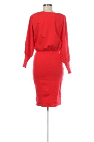 Рокля Moe, Размер L, Цвят Червен, Цена 109,99 лв.