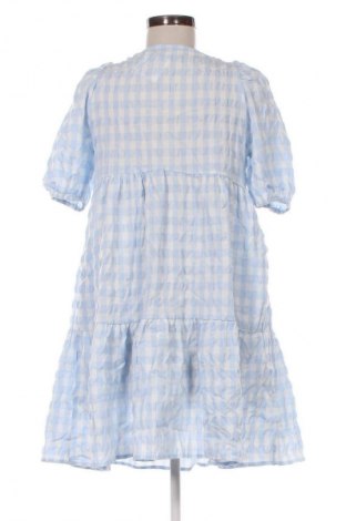 Kleid Mohito, Größe M, Farbe Mehrfarbig, Preis € 21,99