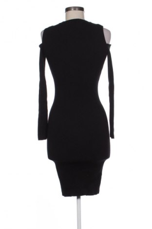 Рокля Mohito, Размер S, Цвят Черен, Цена 39,00 лв.