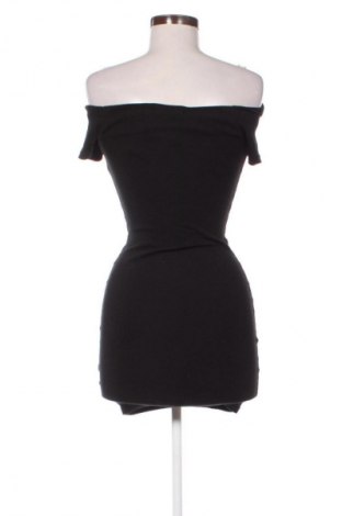 Рокля Mohito, Размер XXS, Цвят Черен, Цена 39,14 лв.