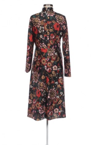 Šaty  Monki, Velikost M, Barva Vícebarevné, Cena  342,00 Kč