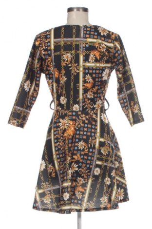 Kleid NEW COLLECTION, Größe S, Farbe Mehrfarbig, Preis 13,99 €