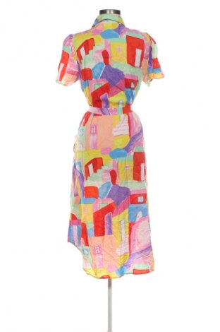 Рокля Numph, Размер M, Цвят Многоцветен, Цена 189,99 лв.