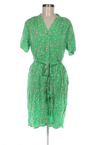 Рокля Object, Размер M, Цвят Многоцветен, Цена 109,99 лв.