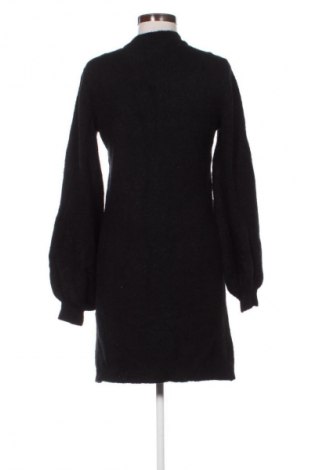 Рокля Object, Размер M, Цвят Бял, Цена 48,00 лв.