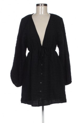 Рокля Pull&Bear, Размер M, Цвят Черен, Цена 11,99 лв.