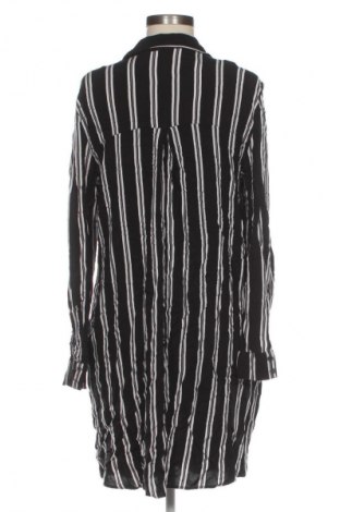 Šaty  Pull&Bear, Velikost L, Barva Vícebarevné, Cena  329,00 Kč