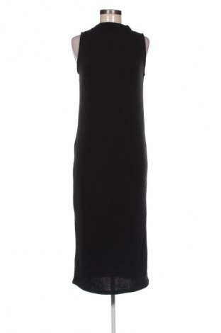 Φόρεμα Pull&Bear, Μέγεθος S, Χρώμα Μαύρο, Τιμή 19,95 €