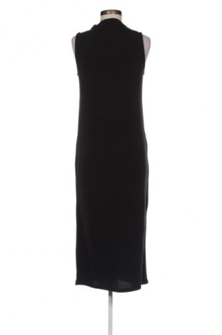 Φόρεμα Pull&Bear, Μέγεθος S, Χρώμα Μαύρο, Τιμή 19,95 €