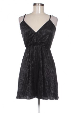 Sukienka Pull&Bear, Rozmiar S, Kolor Czarny, Cena 45,82 zł