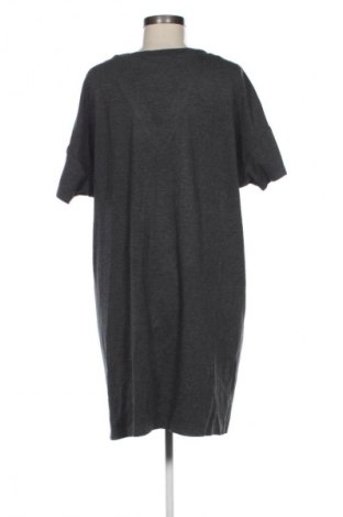 Рокля Reserved, Размер XL, Цвят Многоцветен, Цена 62,00 лв.