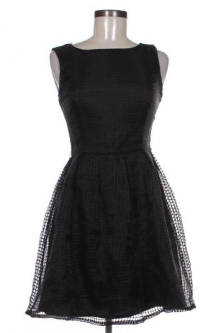 Kleid Reserved, Größe S, Farbe Schwarz, Preis 31,71 €