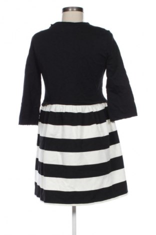 Sukienka Rinascimento, Rozmiar M, Kolor Kolorowy, Cena 105,99 zł