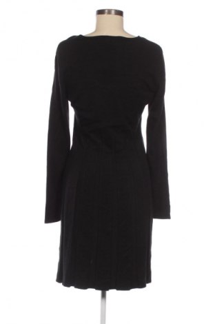 Рокля S.Oliver, Размер M, Цвят Черен, Цена 128,44 лв.