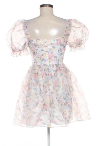 Рокля SHEIN, Размер S, Цвят Многоцветен, Цена 39,14 лв.