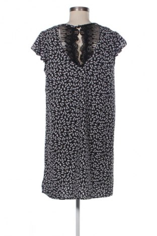 Kleid SHEIN, Größe XL, Farbe Mehrfarbig, Preis 20,00 €