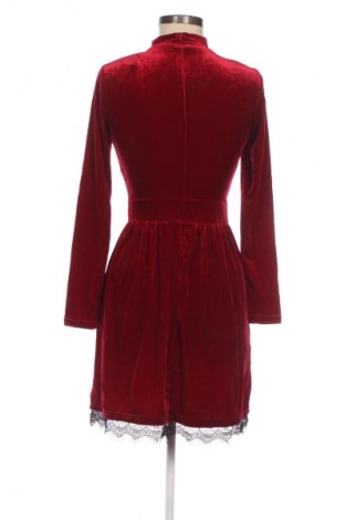 Рокля SHEIN, Размер S, Цвят Червен, Цена 39,00 лв.