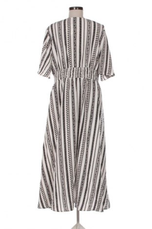 Kleid SHEIN, Größe XXL, Farbe Mehrfarbig, Preis € 20,02