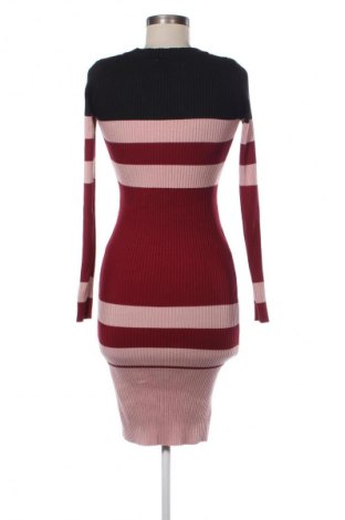 Šaty  SZACHOWNICA, Velikost S, Barva Vícebarevné, Cena  496,00 Kč