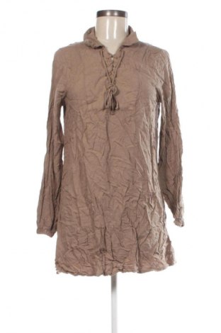 Рокля Sass, Размер M, Цвят Кафяв, Цена 16,99 лв.